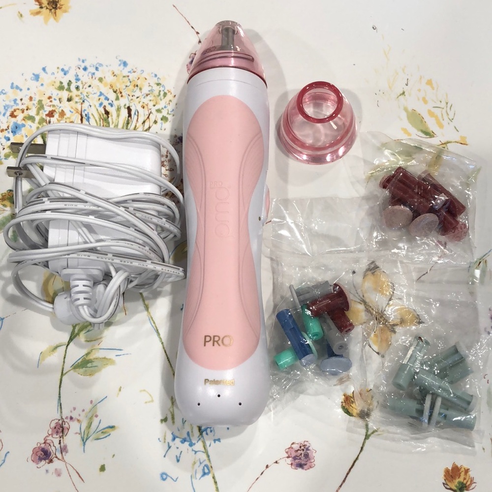 PMD Pro Microdermabrasion Tool with Charger for Face & Body NEW! price is firm